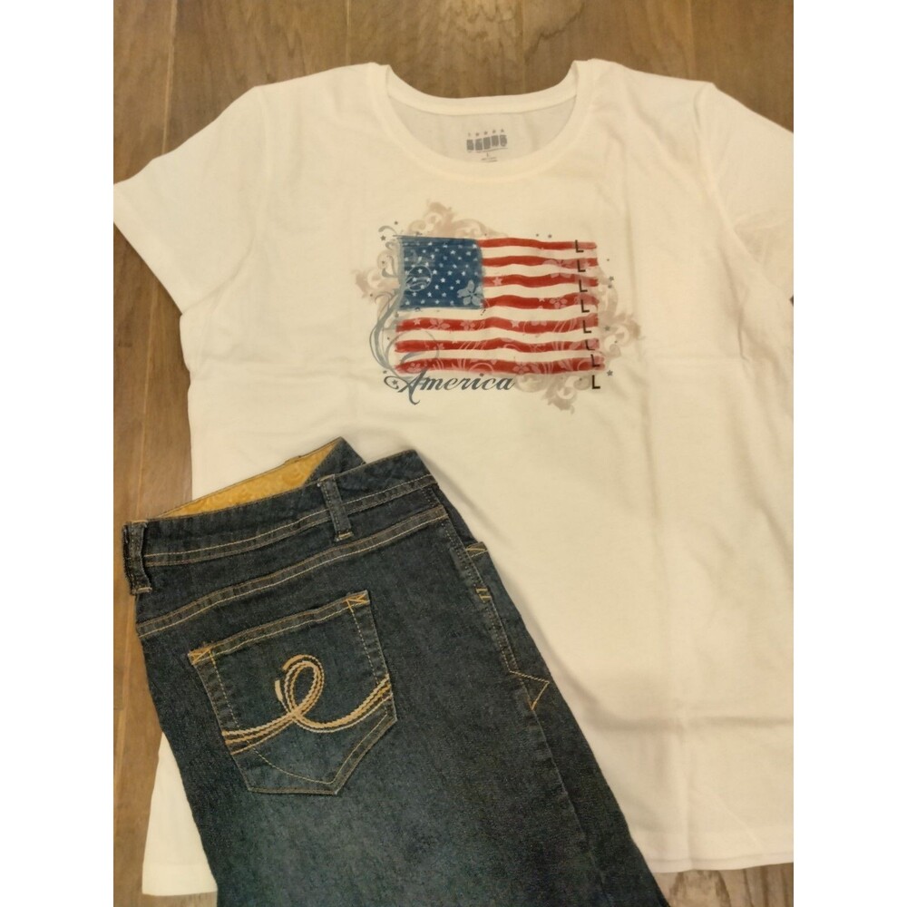 America US Flag White Ladies LARGE Short Sleeve Crewneck Tee NEW